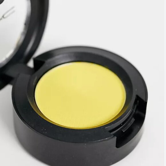 ⚡️ FLASH SALE ⚡️ MAC Eyeshadow - Memories of Space Satin - Picture 2 of 3